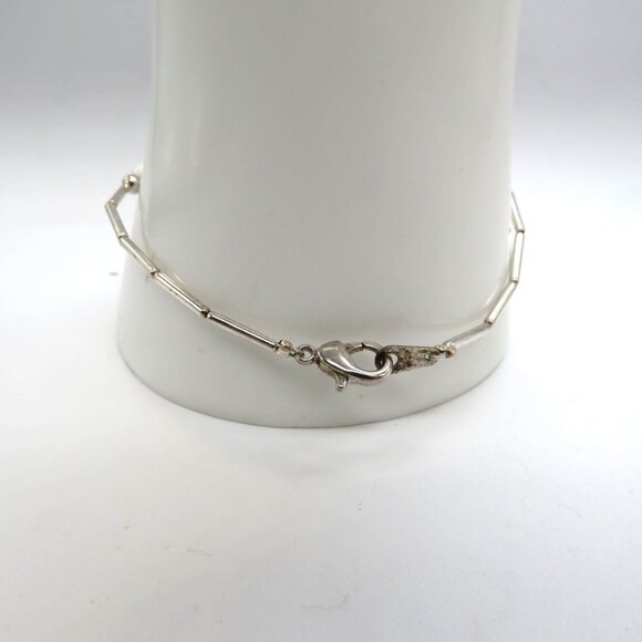 Handcrafted Bracelet Silver Tone Marbled Heart Bead Bracelet Black White - Picture 3 of 9